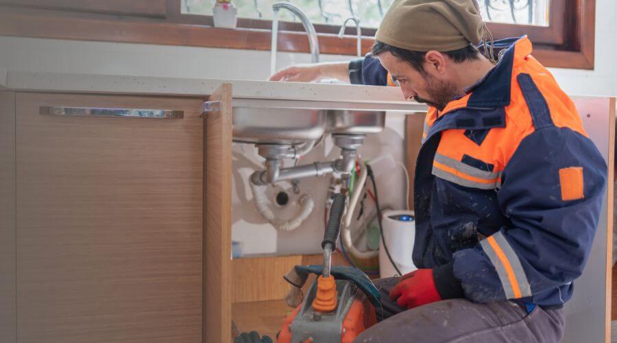 Expert burst pipe repair services in Kinsman, IL